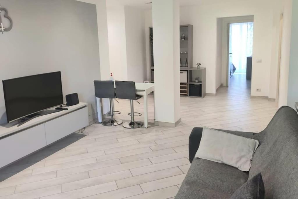 Ampio Bilocale In Zona Porta Vittoria / Corso Lodi Apartment Milan Exterior photo